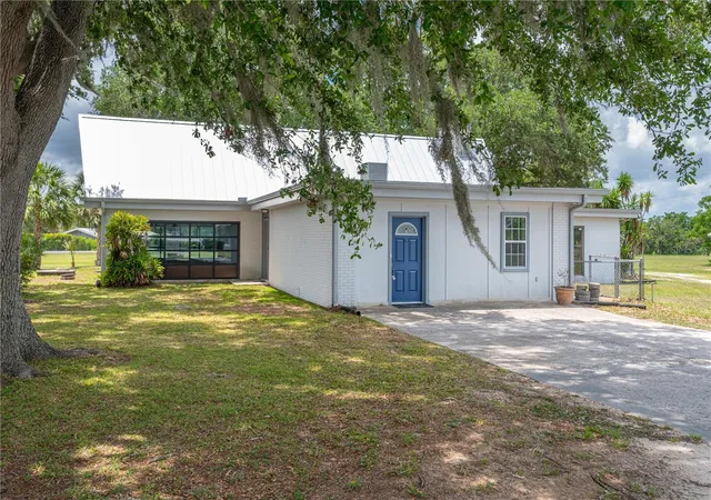 Photo 3 of Single family home for sale at 1325 Thornburg Rd, Babson Park, FL 33827 | MLS# P4938776 | Listing updated on 2026-07-08
