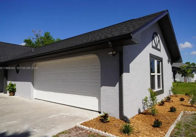 Photo 2 of Single family home for sale at 563 Presque Isle Dr, Port Charlotte, FL 33954 | MLS# C7526419 | Listing updated on 2026-08-26