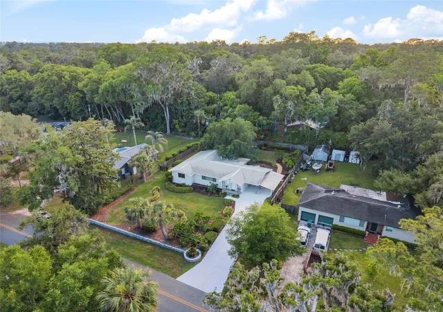 Photo 1 of Single family home for sale at 1210 Se 14th Avenue, Ocala, FL 34471 | MLS# OM725113 | Listing updated on 2026-09-13