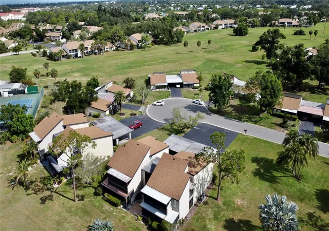 2nd image of 625 White Pine Tree Rd, VENICE, FL 34285
