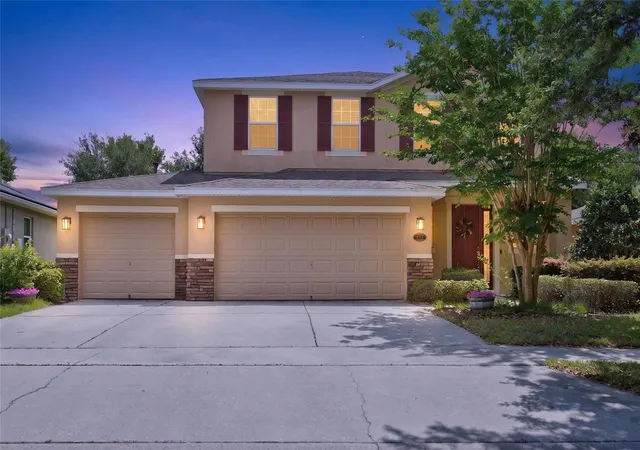 Homes for sale in Deland, FL | 213 Victoria Trails Blvd, Deland, FL 32724 | MLS# O6409664