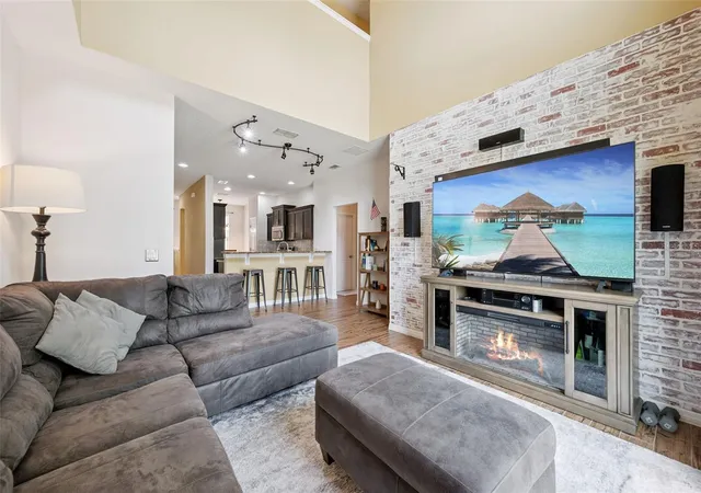 Photo 3 of Townhouse for sale at 4880 Poolside Dr, St Cloud, FL 34769 | MLS# O6409667 | Listing updated on 2026-08-27