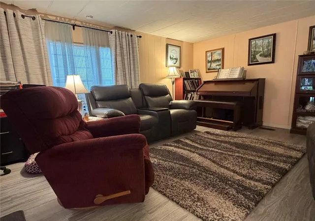 Homes for sale in Lake Panasoffkee, FL | 3315 Cr 431N, Lake Panasoffkee, FL 33538 | MLS# OM725119