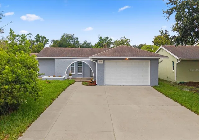 Photo 3 of Single family home for sale at 5019 Larch Ln, New Port Richey, FL 34653 | MLS# TB8510855 | Listing updated on 2026-09-02