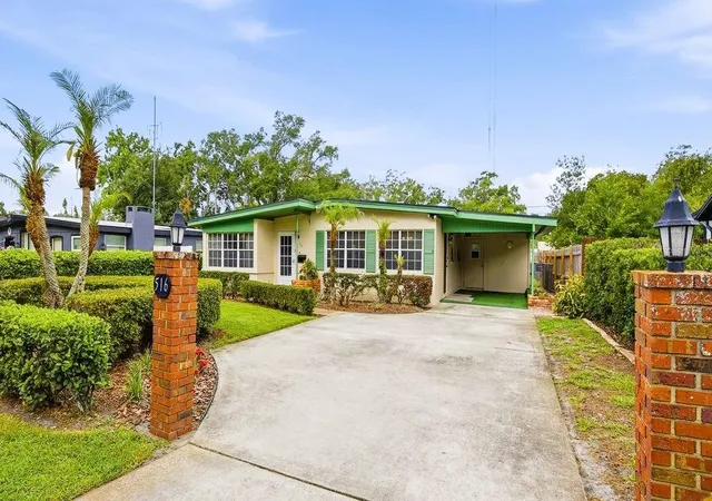 Photo 1 of Single family home for sale at 516 S Highland Ave, Winter Garden, FL 34787 | MLS# O6409675 | Listing updated on 2026-08-31