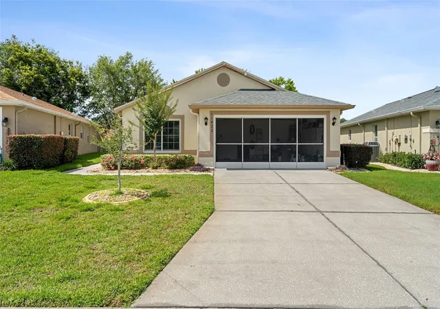Photo 1 of Single family home for sale at 11422 Inman Ct, Spring Hill, FL 34609 | MLS# W7885957 | Listing updated on 2026-10-04