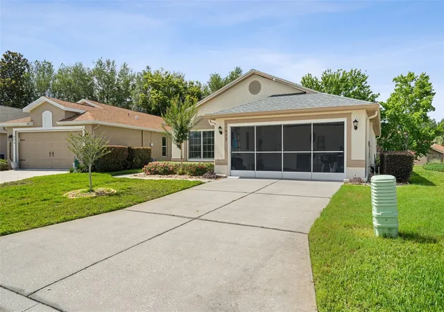 Photo 3 of Single family home for sale at 11422 Inman Ct, Spring Hill, FL 34609 | MLS# W7885957 | Listing updated on 2026-10-04