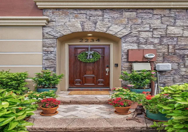 Photo 2 of Townhouse for sale at 2234 Soho Bay Ct, Tampa, FL 33606 | MLS# TB8510878 | Listing updated on 2026-10-02