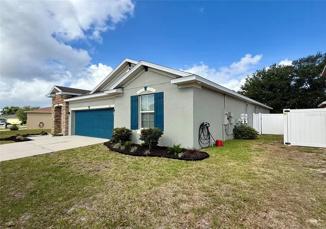 Photo 3 of Single family home for sale at 173 Tracy Cir, Haines City, FL 33844 | MLS# O6409699 | Listing updated on 2026-08-11