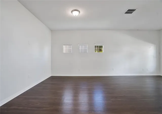 Photo 3 of Single family home for sale at 432 York Dale Dr, Ruskin, FL 33570 | MLS# O6409700 | Listing updated on 2026-09-01