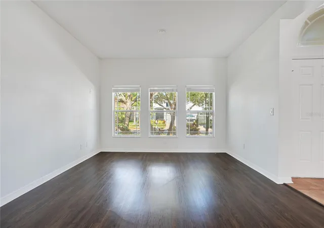 Photo 3 of Single family home for sale at 432 York Dale Dr, Ruskin, FL 33570 | MLS# O6409700 | Listing updated on 2026-09-01