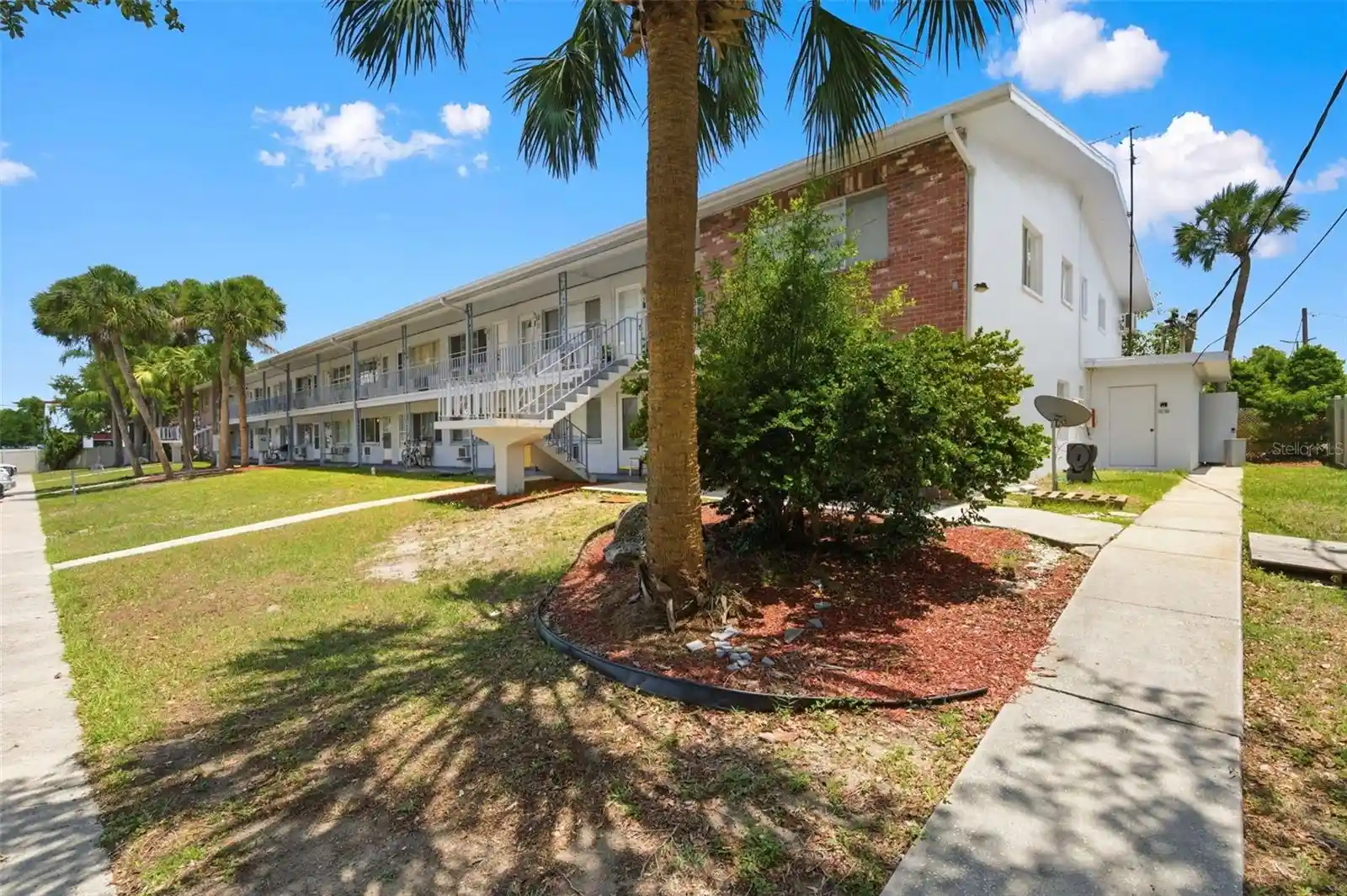 Listing Photo 9 - Condo for sale in 2353 Shelley St located at 2353 Shelley St, CLEARWATER, FL 33765 - Unit #19