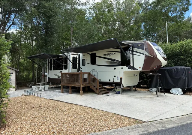 3rd image of 2853 Ne 104Th Ter, Silver Springs, FL 34488 | MLS# O6409716