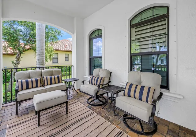 Photo 3 of Single family home for sale at 6237 Signature Pointe Ln, Bradenton, FL 34210 | MLS# A4694408 | Listing updated on 2026-09-14