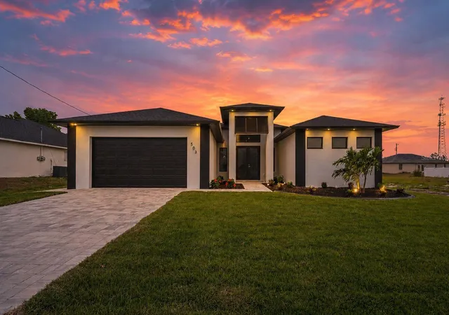 Homes for sale in Cape Coral, FL | 503 Sw 26th Ave, Cape Coral, FL 33991 | MLS# C7526425