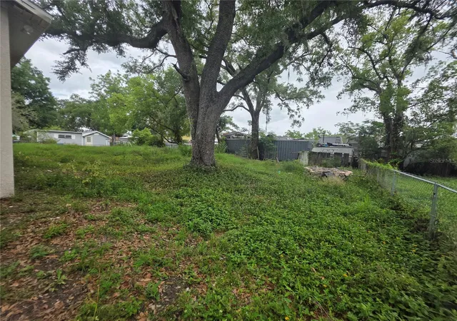 Listing Photo 2 - Condo for sale in building located at 2017 N 61st St, TAMPA, FL 33619 - Unit #