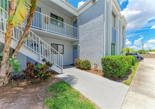 2nd image of 5310 26th St W #1506, Bradenton, FL 34207 | MLS# A4694411
