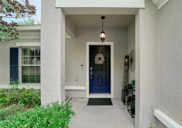 Photo 4 of Single family home for sale at 2802 Winglewood Cir, Lutz, FL 33558 | MLS# TB8510926 | Listing updated on 2026-10-10