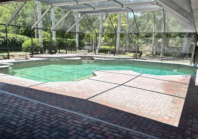 2nd image of 5106 Stonehurst Rd, Tampa, FL 33647 | MLS# TB8510930