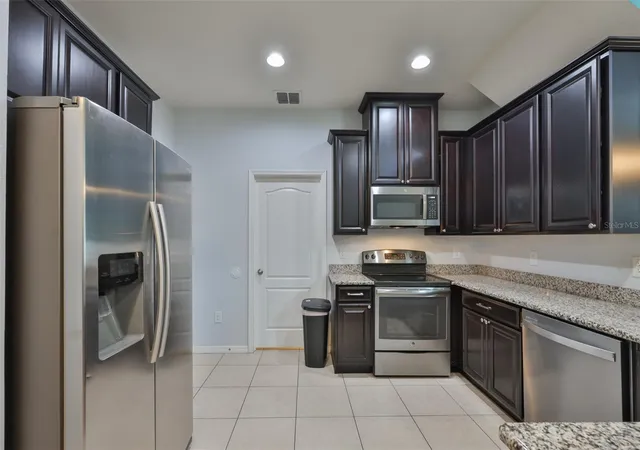 3rd image of 3019 Old Fulton Pl, Brandon, FL 33510 | MLS# TB8510947