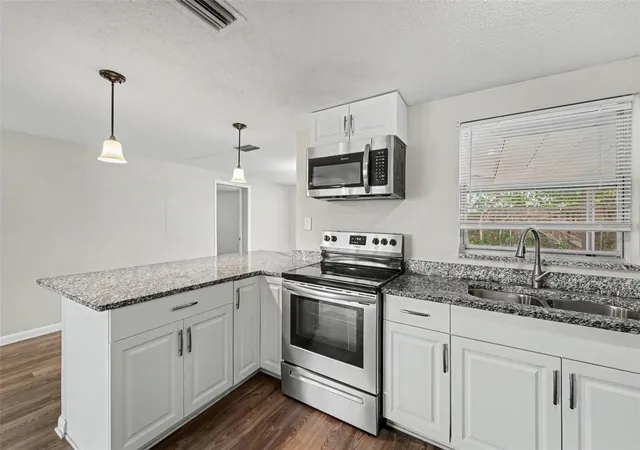 Homes for sale in Port Richey, FL | 7808 Bracken Dr, Port Richey, FL 34668 | MLS# O6409746