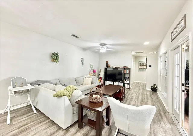 Homes for sale in Gainesville, FL | 7090 Nw 52Nd Ter, Gainesville, FL 32653 | MLS# GC540496