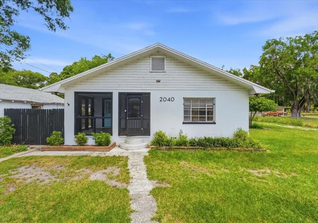 Homes for sale in Auburndale, FL | 2040 Old Dixie Hwy, Auburndale, FL 33823 | MLS# L4962069