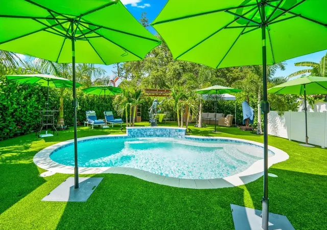 2nd image of 127 23rd St N, St Petersburg, FL 33713 | MLS# A4694436