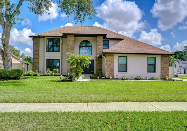 Homes for sale in Valrico, FL | 1227 Rainbrook Cir, Valrico, FL 33596 | MLS# TB8511004