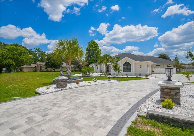 Photo 3 of Single family home for sale at 593 N Cherry Pop Dr, Inverness, FL 34453 | MLS# OM725148 | Listing updated on 2026-09-15