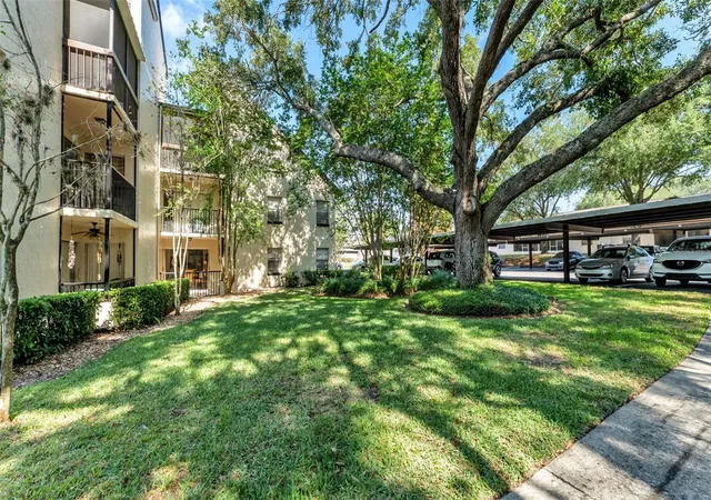 Photo 3 of Condo for sale at 2025 Sylvester Rd #N305, Lakeland, FL 33803 | MLS# L4962074 | Listing updated on 2026-09-24