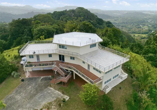 Photo 1 of Single family home for sale at 988 Km 15, Luquillo, PR 00773 | MLS# PR9121541 | Listing updated on 2026-09-12