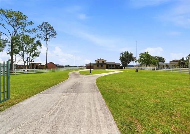 4th image of 2731 State Road 557, Lake Alfred, FL 33850 | MLS# L4962081
