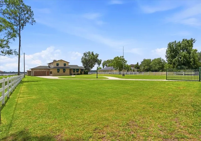 5th image of 2731 State Road 557, Lake Alfred, FL 33850 | MLS# L4962081