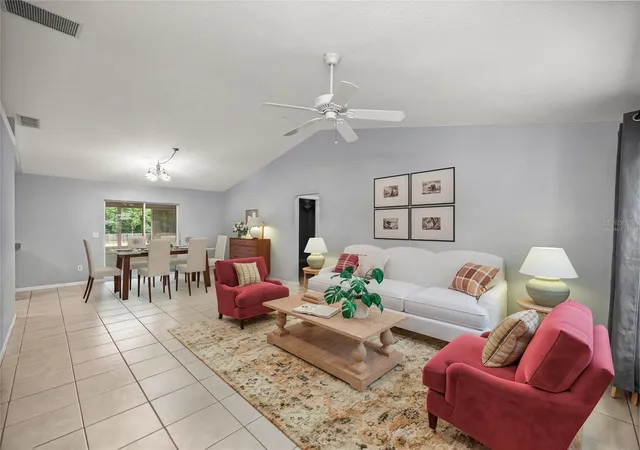 3rd image of 13980 Se 53Rd Ave, Summerfield, FL 34491 | MLS# OM725153