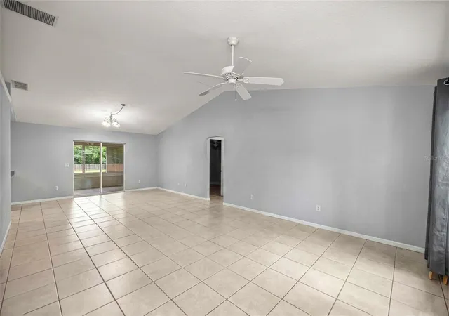 4th image of 13980 Se 53Rd Ave, Summerfield, FL 34491 | MLS# OM725153