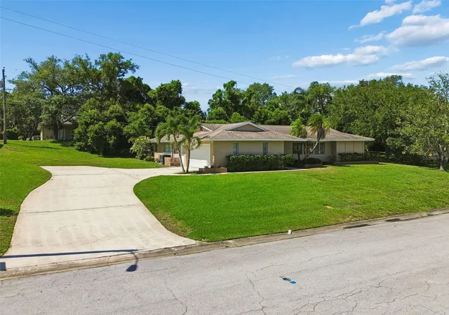 2nd image of 1251 Holiday Dr, Tarpon Springs, FL 34689 | MLS# TB8511051