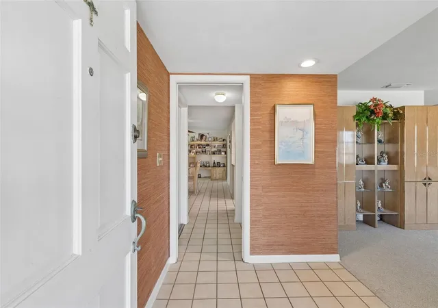4th image of 1251 Holiday Dr, Tarpon Springs, FL 34689 | MLS# TB8511051