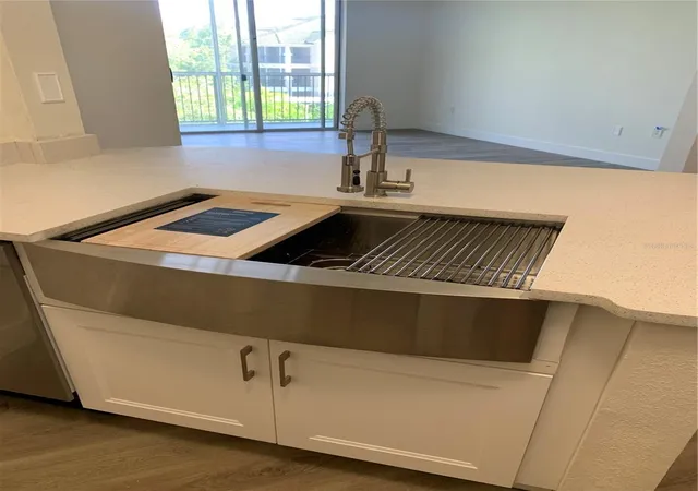 3rd image of 5152 Northridge Rd #302, Sarasota, FL 34238 | MLS# A4694456