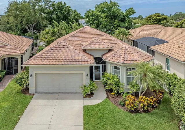 Photo 3 of Single family home for sale at 128 Amora Ave, Venice, FL 34285 | MLS# N6144437 | Listing updated on 2026-09-20