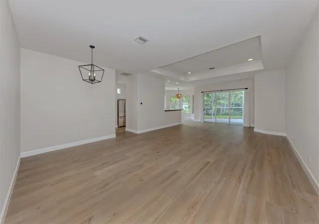 Photo 4 of Single family home for sale at 128 Amora Ave, Venice, FL 34285 | MLS# N6144437 | Listing updated on 2026-09-27