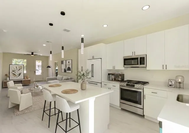 Photo 3 of Single family home for sale at 2060 Dixie Ave, Sanford, FL 32771 | MLS# O6409825 | Listing updated on 2026-08-22