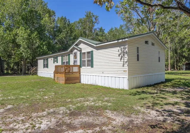 Photo 1 of Manufactured home for sale at 17824 Ne 143rd Terrace, Waldo, FL 32694 | MLS# GC540510 | Listing updated on 2026-10-01