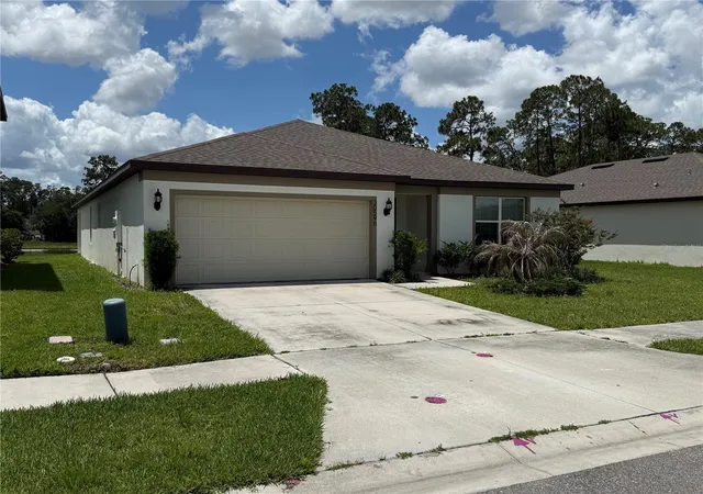 4th image of 30596 Thunderbird Dr, Wesley Chapel, FL 33545 | MLS# W7885979