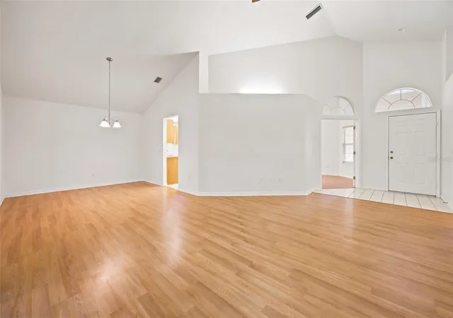 4th image of 1034 Nw 122Nd Ter, Newberry, FL 32669 | MLS# GC540515