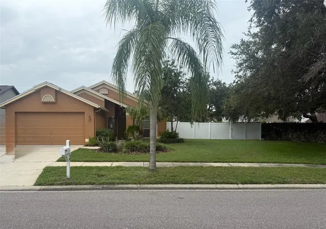 Photo 1 of Single family home for sale at 11516 Whispering Holw Dr, Tampa, FL 33635 | MLS# W7885982 | Listing updated on 2026-09-06