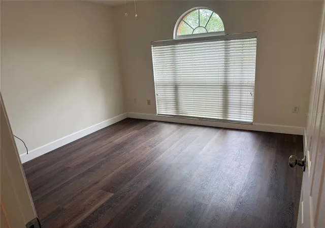 Photo 3 of Single family home for sale at 11516 Whispering Holw Dr, Tampa, FL 33635 | MLS# W7885982 | Listing updated on 2026-09-28