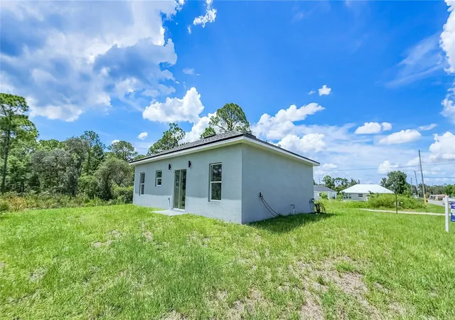 3rd image of 300 Caspian Tern Ave, Sebring, FL 33870 | MLS# O6409892