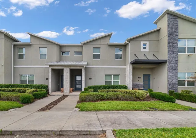 Photo 1 of Townhouse for sale at 388 Ocean Crse Ave, Davenport, FL 33896 | MLS# O6409895 | Listing updated on 2026-09-21