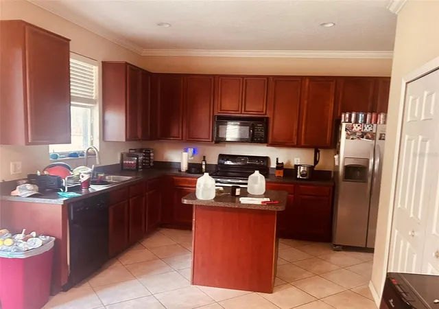 Photo 3 of Single family home for sale at 9962 Bennington Chase Dr, Orlando, FL 32829 | MLS# O6409897 | Listing updated on 2026-07-31